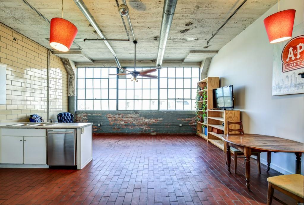 881 Memorial Dr. #311, Atlanta, GA 30316