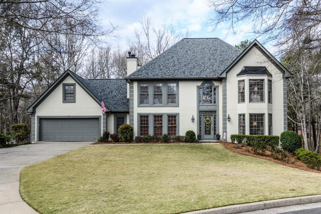 225 Shadowbrook Dr., Roswell, GA 30075