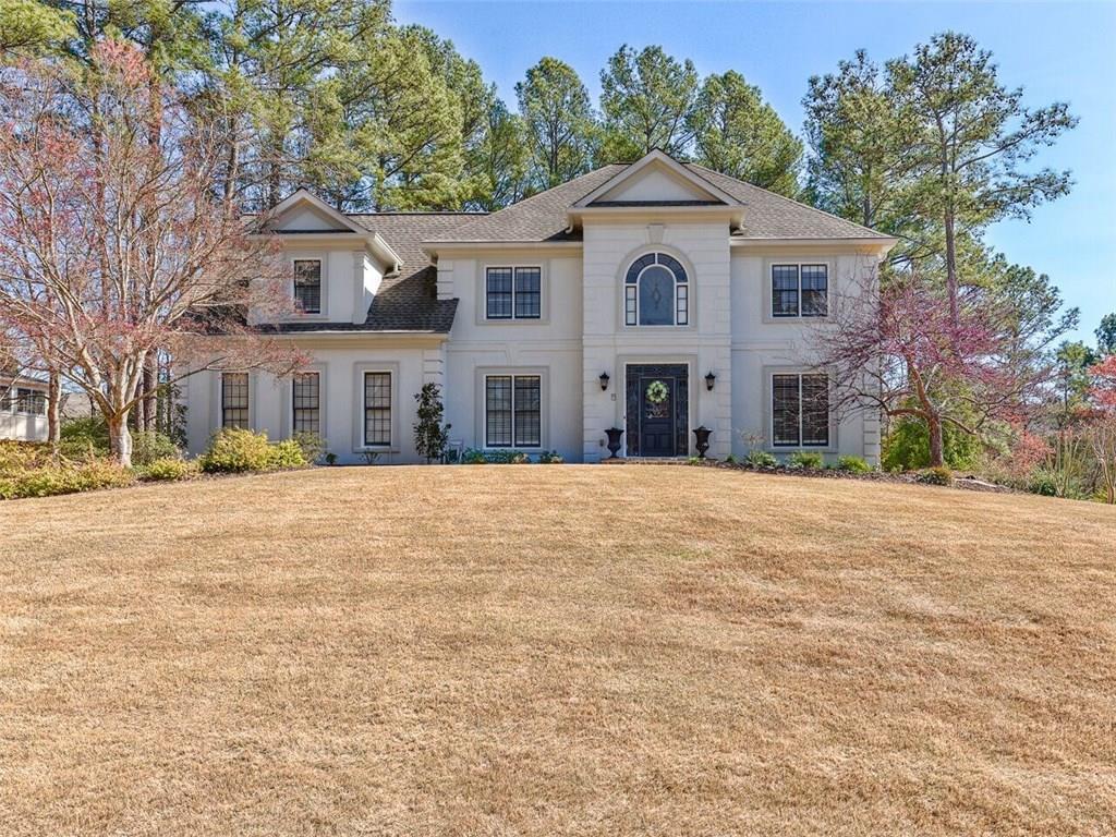 320 Chickering Lake Ct., Roswell, GA 30075
