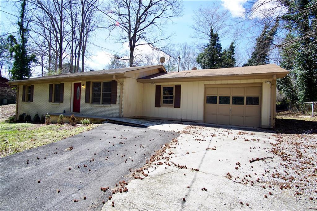 1645 W Highpoint Dr., Douglasville, GA 30134