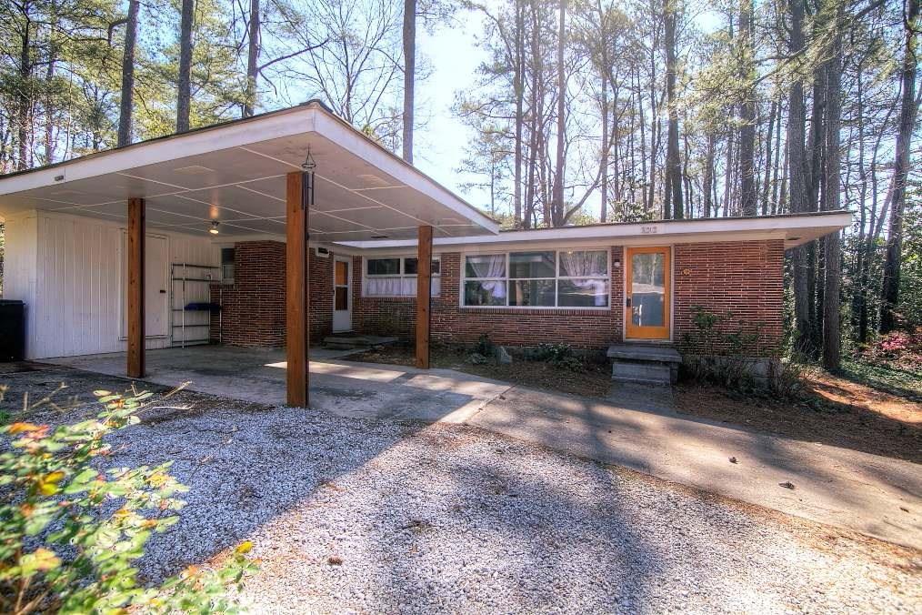 3212 Pinehill Dr., Decatur, GA 30032