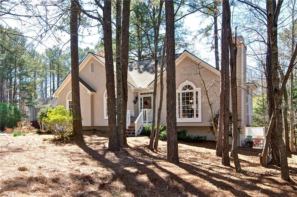 4007 Bent Willow Ln., Woodstock, GA 30189
