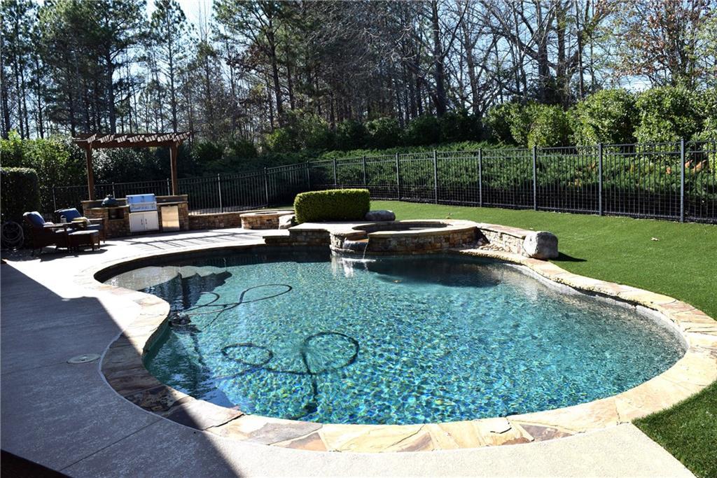 1570 Montcliff Dr., Cumming, GA 30041