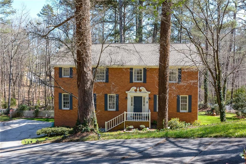 3808 Wentworth Ln., Lilburn, GA 30047