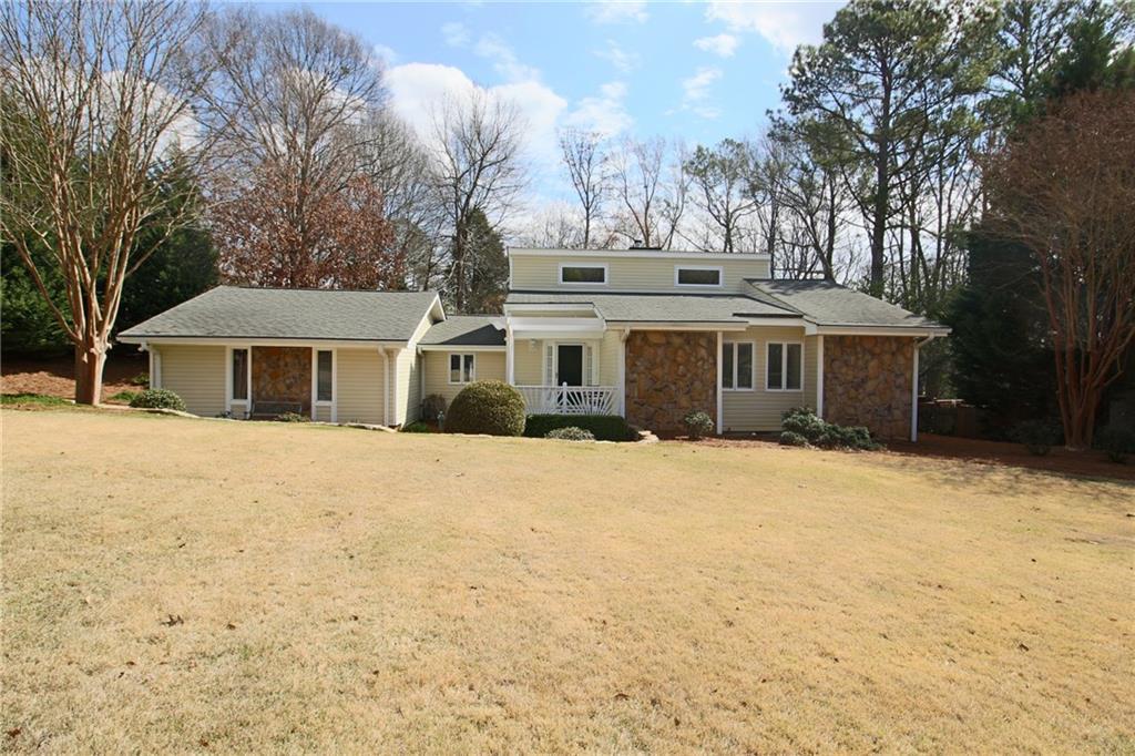 545 Tollwood Dr., Roswell, GA 30075