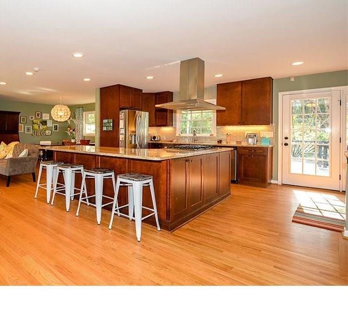 6490 Wright Cir., Atlanta, GA 30328