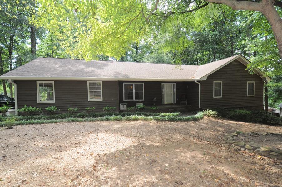 2489 Van Fleet Cir., Doraville, GA 30360