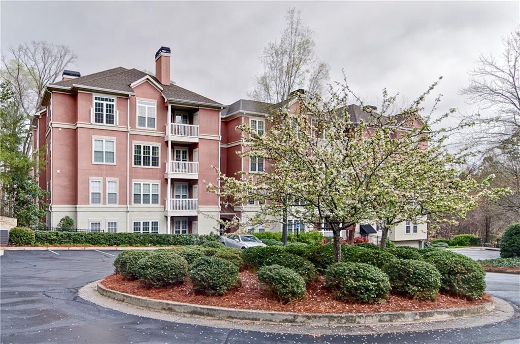 313 Ashford Cir., Dunwoody, GA 30338