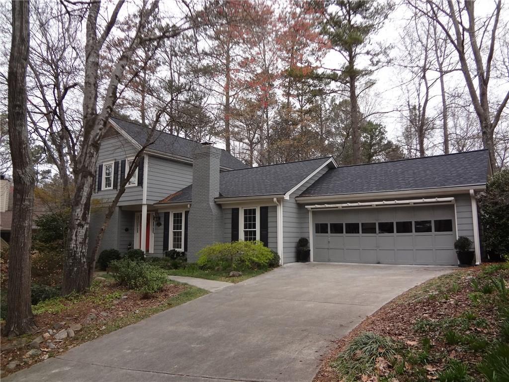 465 Sassafras Ln., Roswell, GA 30076