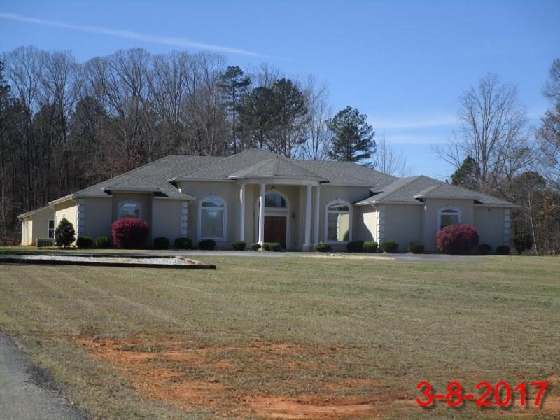 305 Harold Phillips Rd., Jefferson, GA 30549
