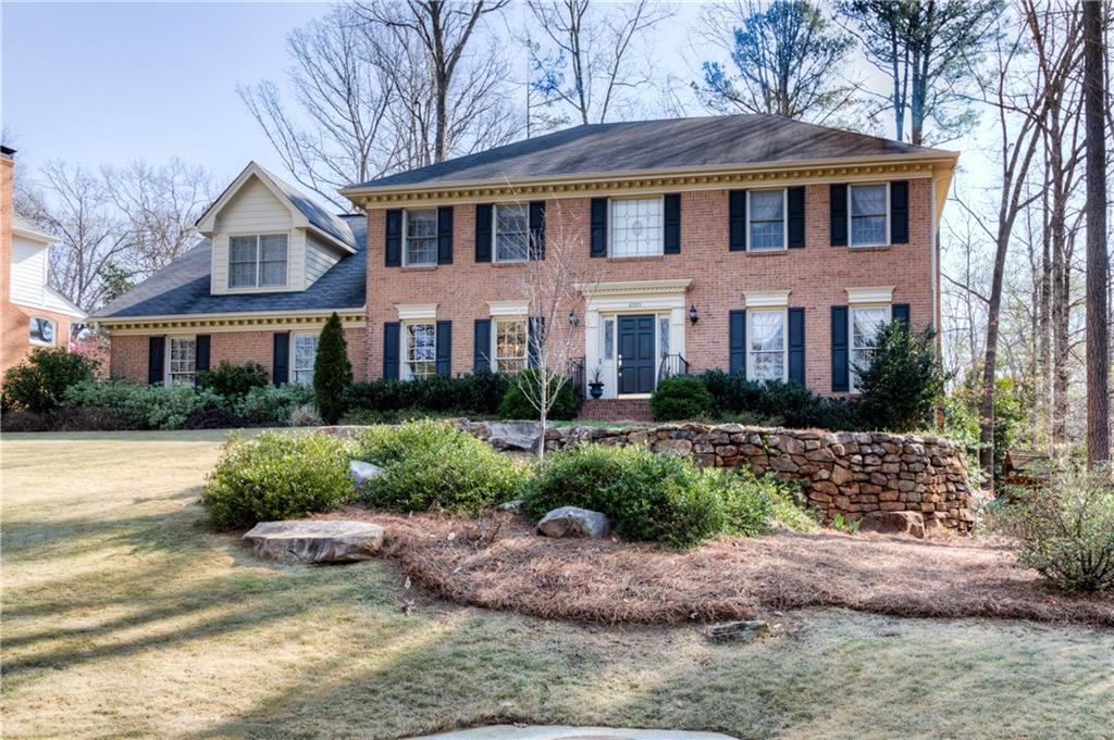 8595 Woodledge Ln., Roswell, GA 30076