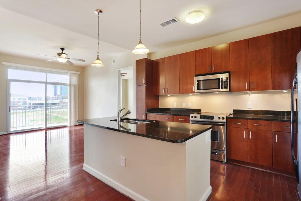 711 Cosmopolitan Dr. #305, Atlanta, GA 30324