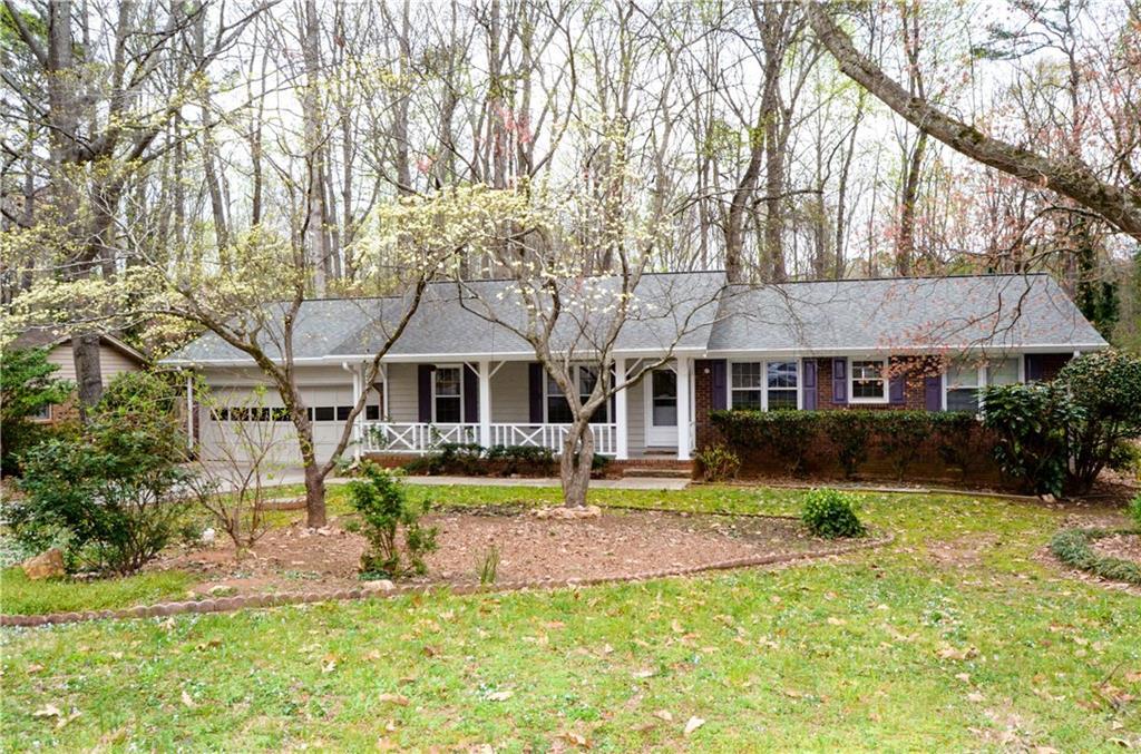 691 Mountainbrooke Cir., Stone Mountain, GA 30087