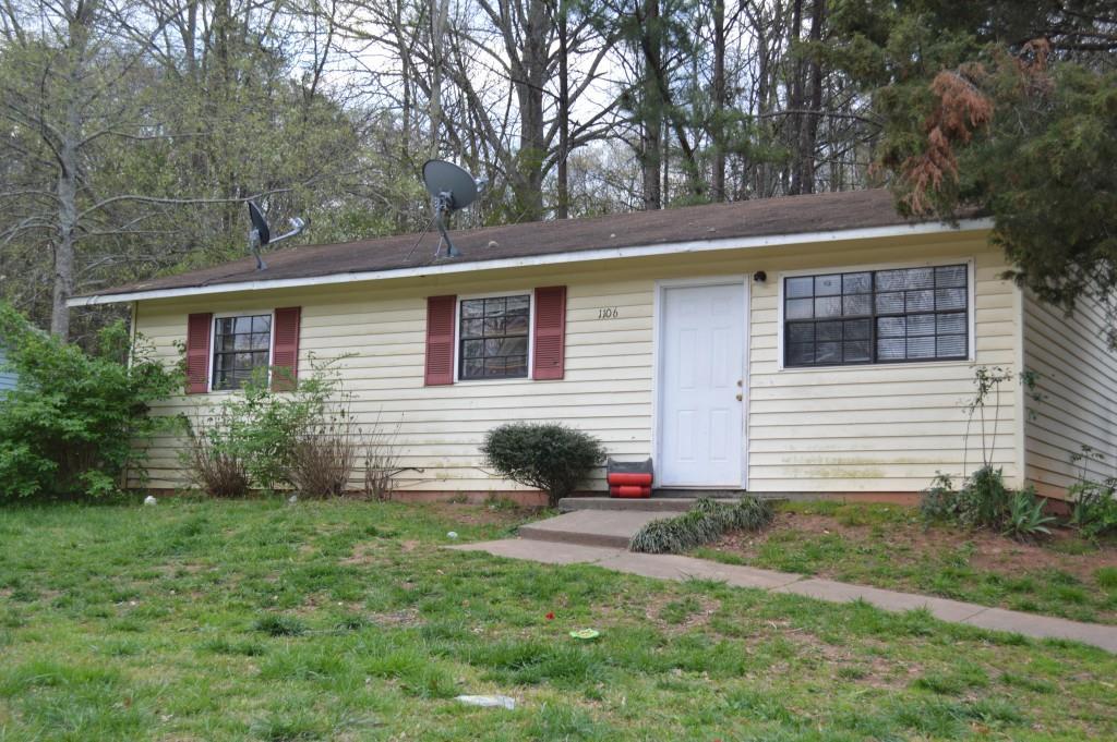 1106 Thompson St., Griffin, GA 30223