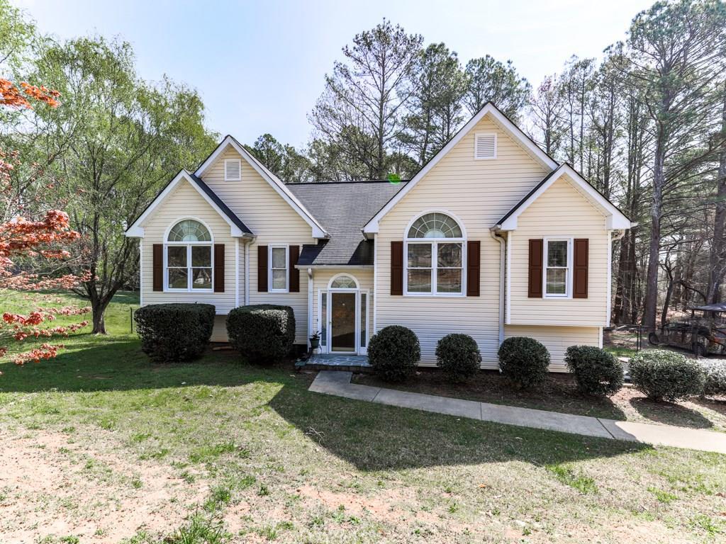 512 Mountain Rd., Woodstock, GA 30188