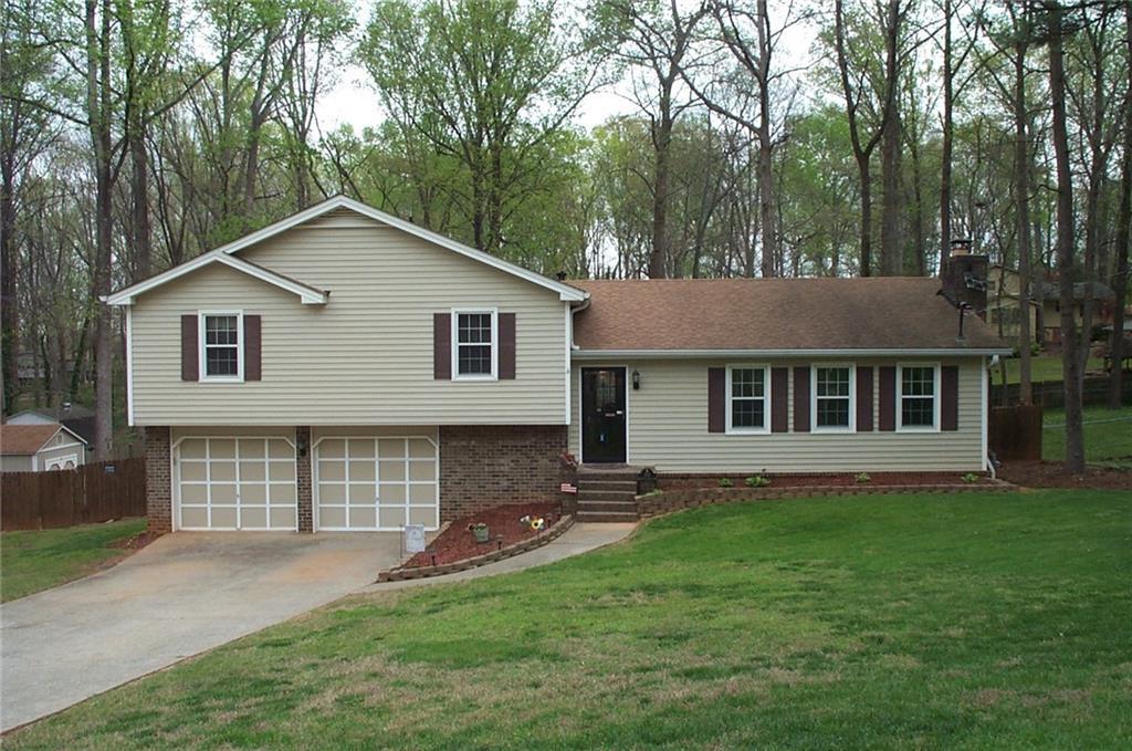 968 Chartley Dr., Lilburn, GA 30047