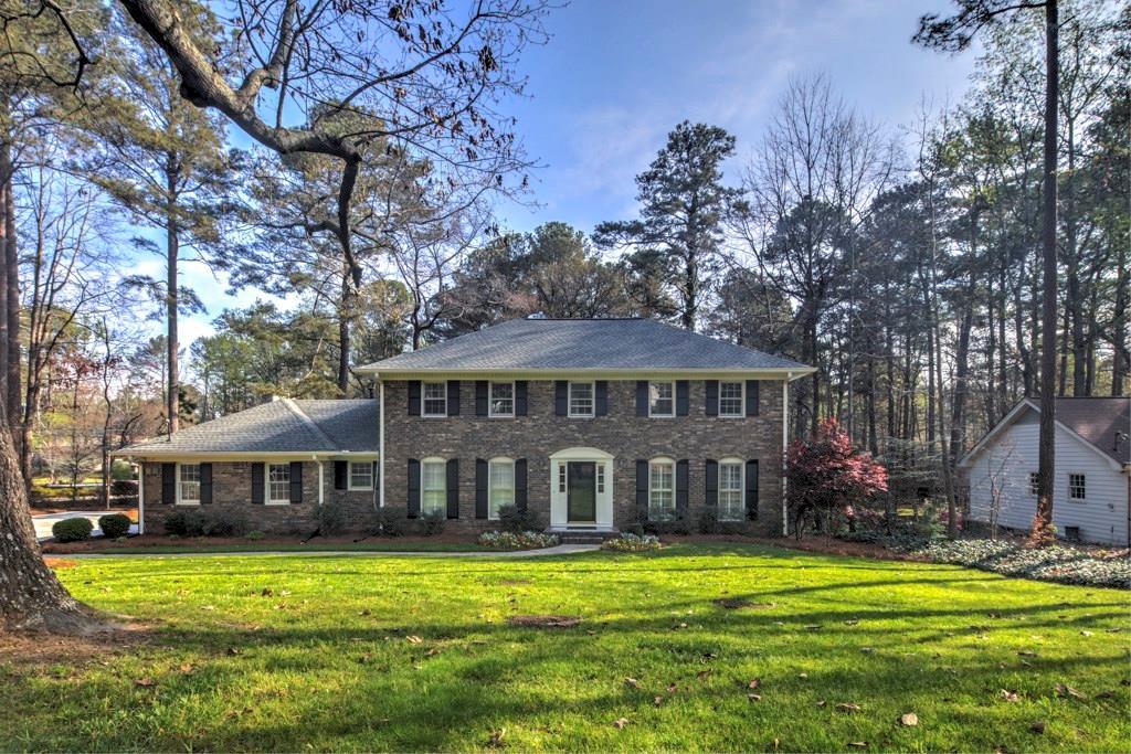 2570 Riverglenn Cir., Dunwoody, GA 30338