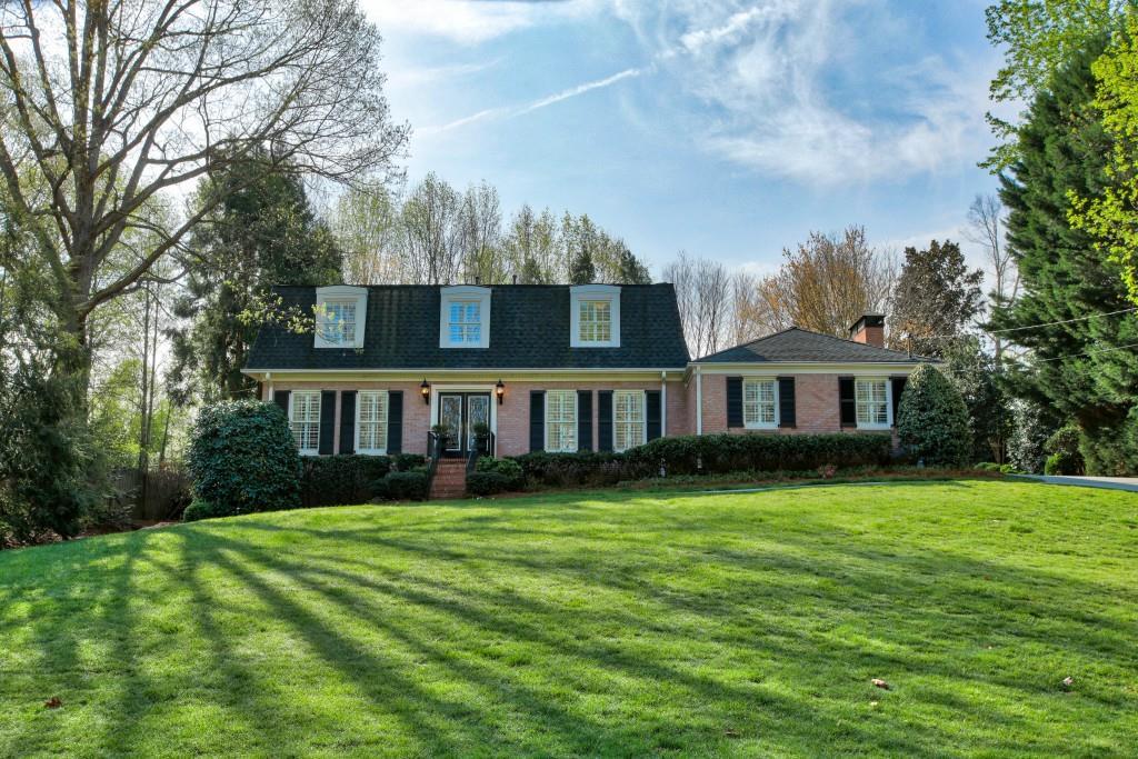2205 Prestwood Ct., Dunwoody, GA 30338