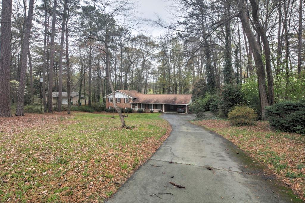 1726 S Johnson Ferry Rd., Brookhaven, GA 30319