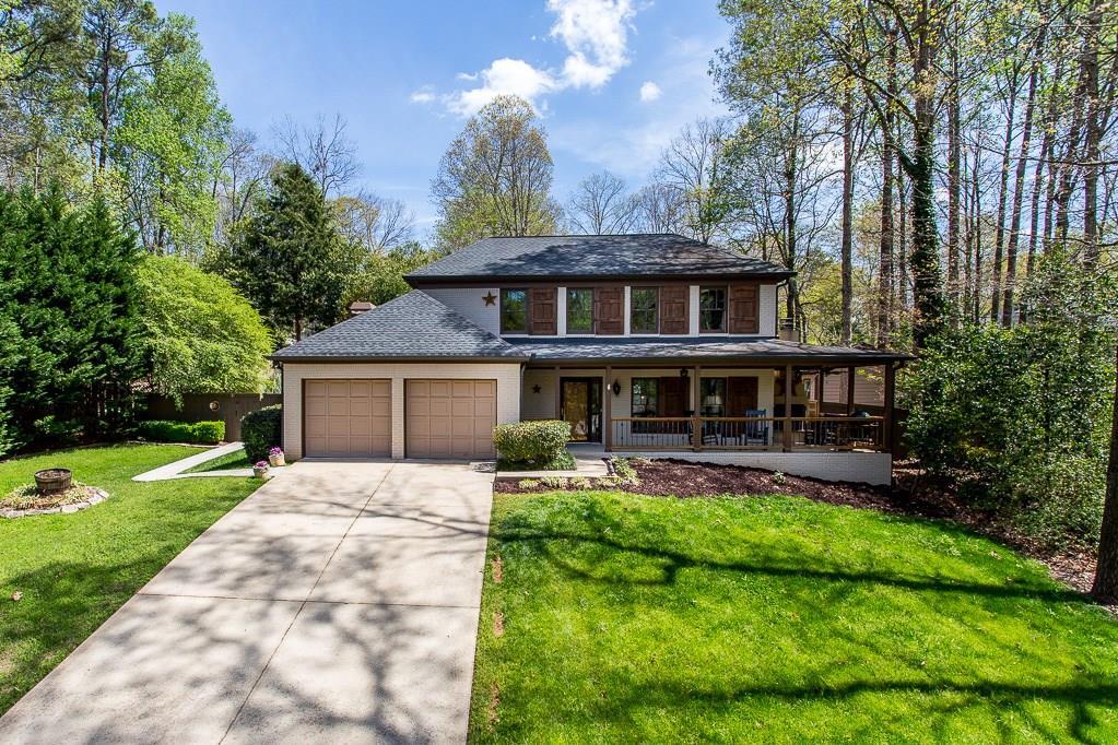 12045 Wallace Woods Ln., Alpharetta, GA 30004