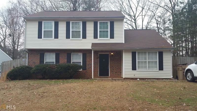 976 Silverwood Dr., Atlanta, GA 30349