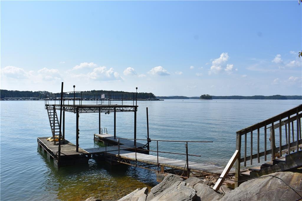 6735 Crestwood Peninsula, Flowery Branch, GA 30542