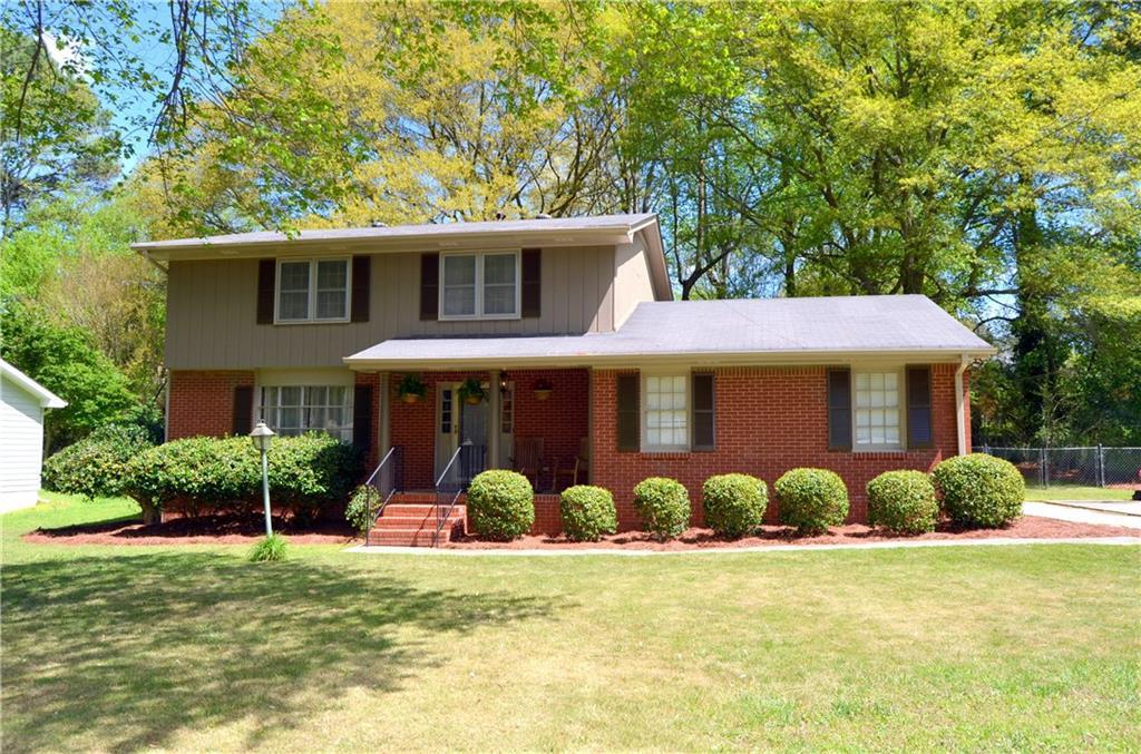 1714 Rhonda Ln., Stone Mountain, GA 30087