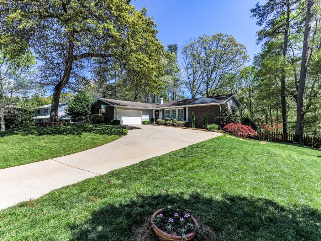 2222 Jay Ln., Smyrna, GA 30080