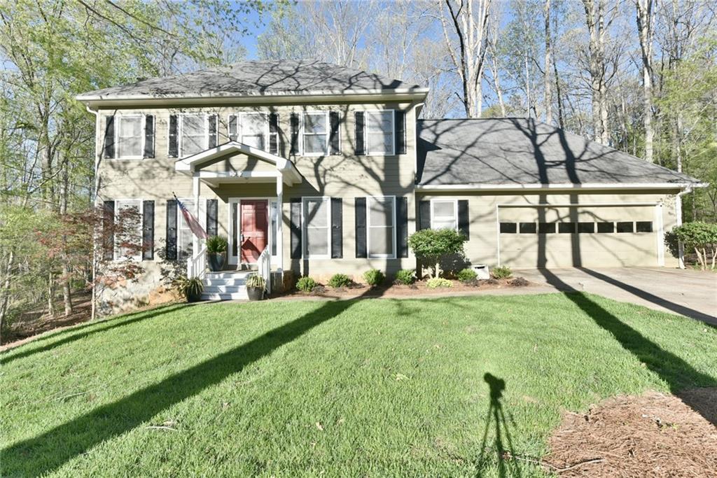 1582 Walkway Ct., Lilburn, GA 30047