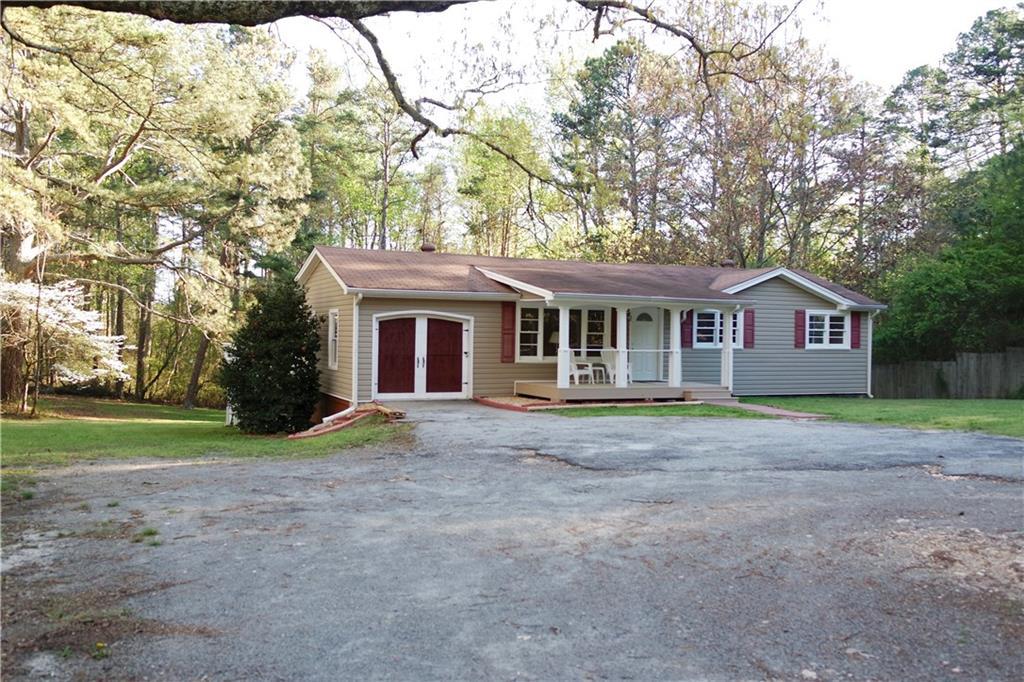 1916 Hiram Sudie Rd., Hiram, GA 30141