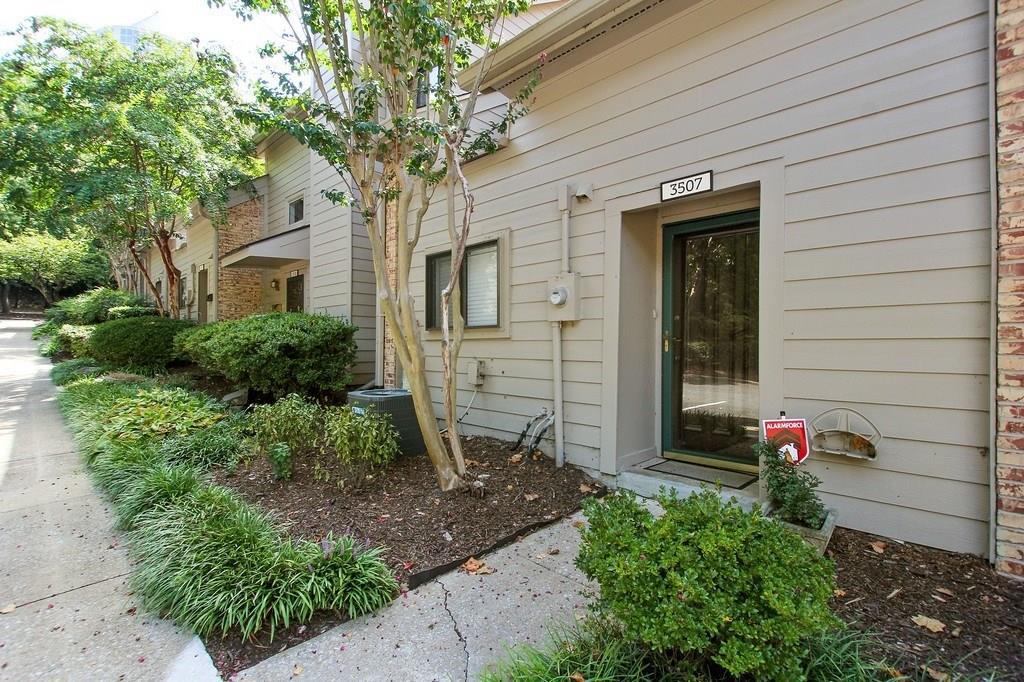 3507 Stonewall Pl., Atlanta, GA 30339
