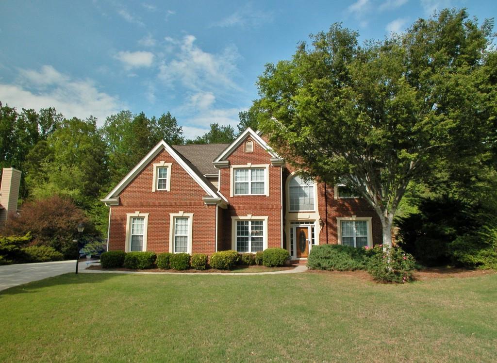 6342 Spring Lake Dr., Flowery Branch, GA 30542