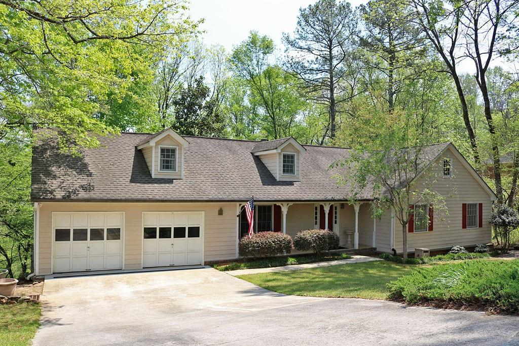 1366 Oleander Dr., Lilburn, GA 30047