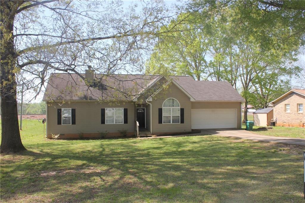 323 Mulberry St., Nicholson, GA 30565