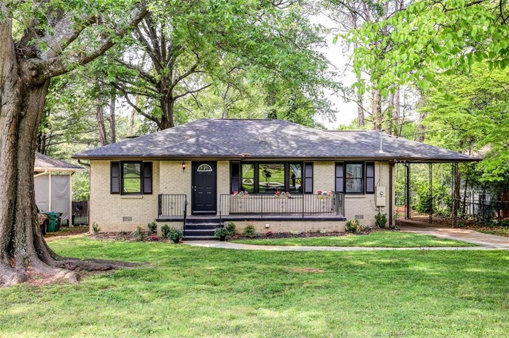 957 Shadowridge Dr., Atlanta, GA 30316