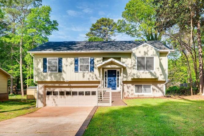 1477 Peachcrest Ct., Decatur, GA 30032