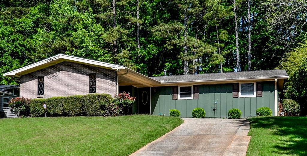 1853 Delphine Dr., Decatur, GA 30032