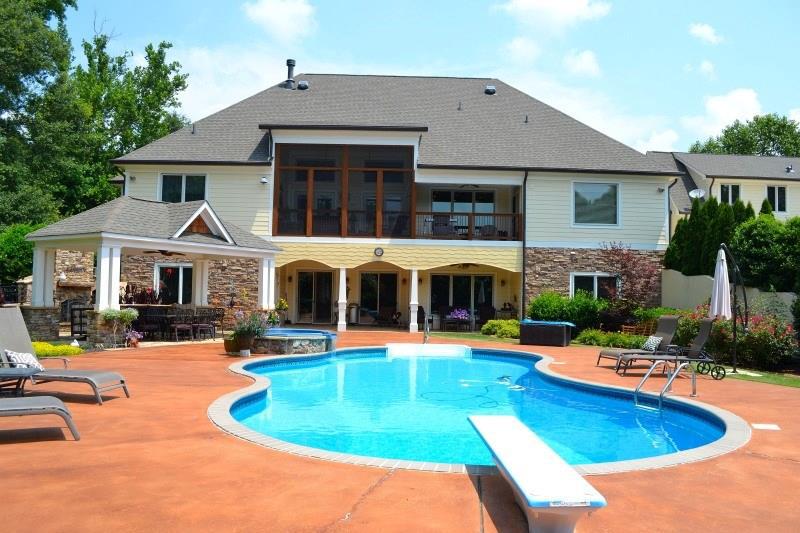 102 White Oaks Ln., Canton, GA 30115