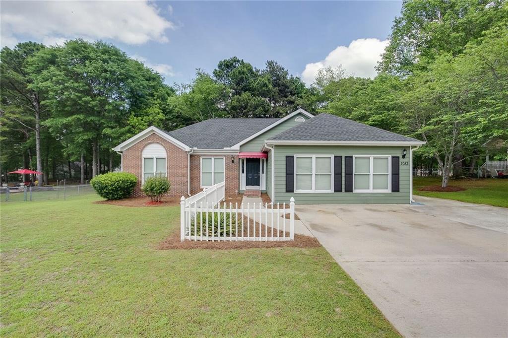 2082 Blackberry Ln., Auburn, GA 30011