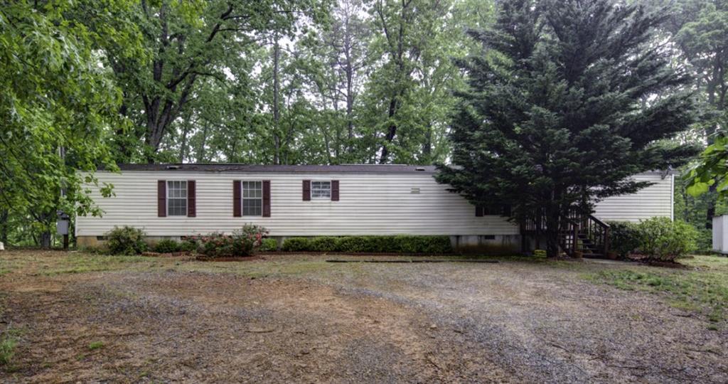 7384 Windy Oaks Dr., Gainesville, GA 30506