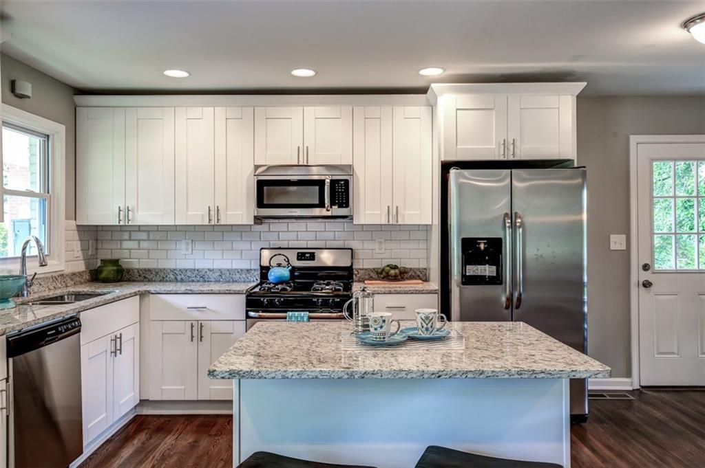2800 Meadowview Dr., Atlanta, GA 30316