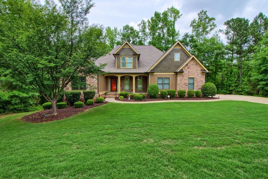 7281 Bluewater Ln., Douglasville, GA 30135