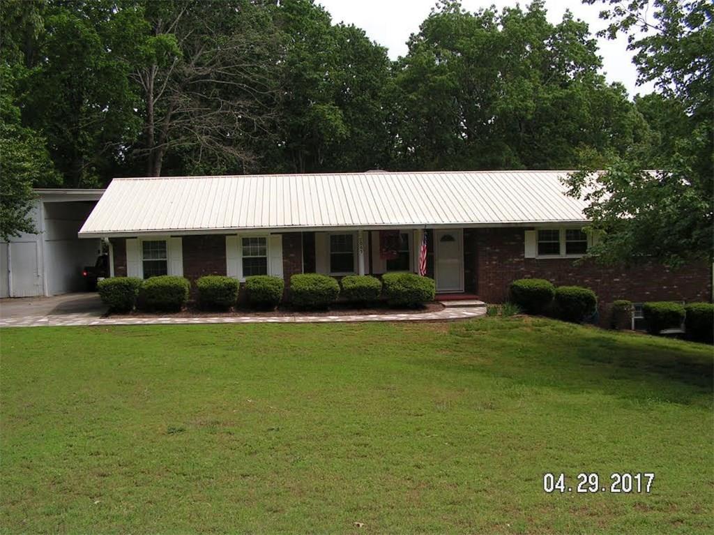 5065 Whispering Pines Dr., Gainesville, GA 30504