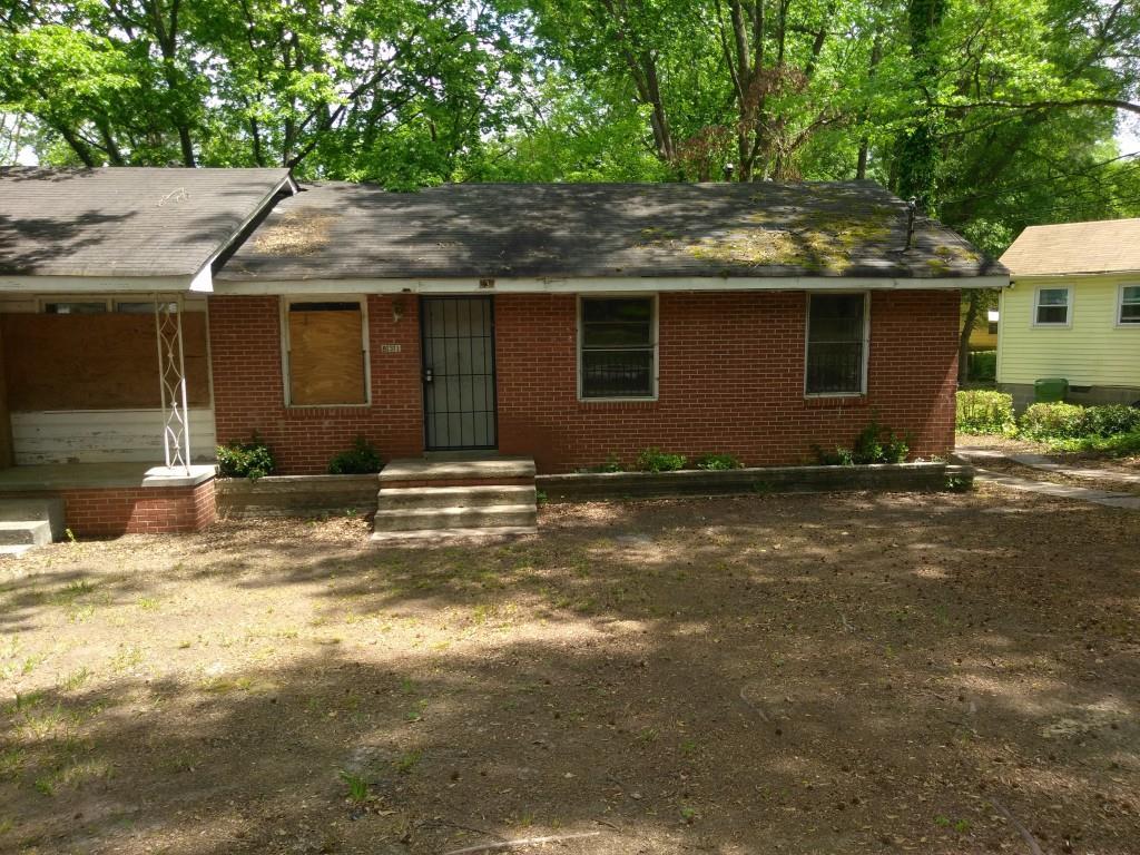 831 Commodore Dr., Atlanta, GA 30318