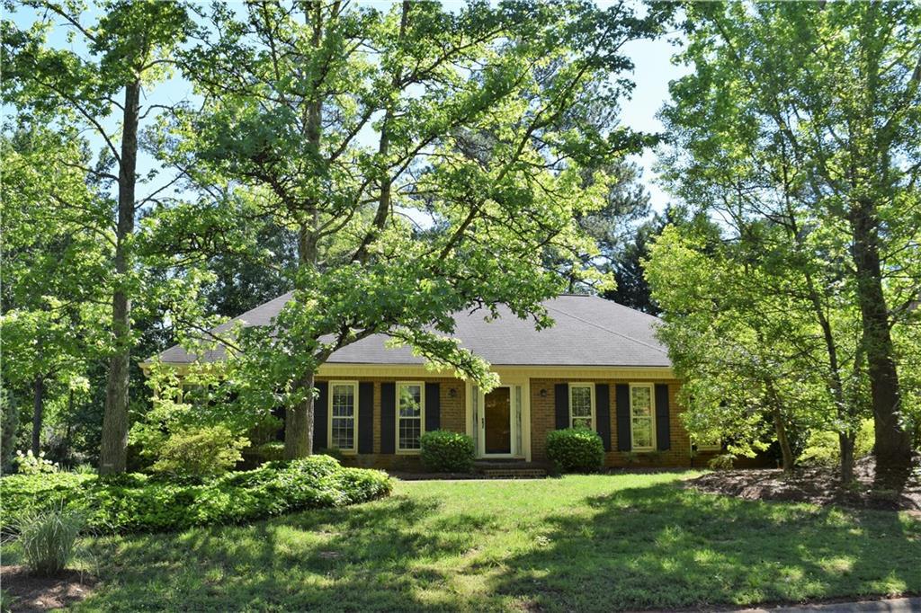 757 Huntington Way, Lilburn, GA 30047