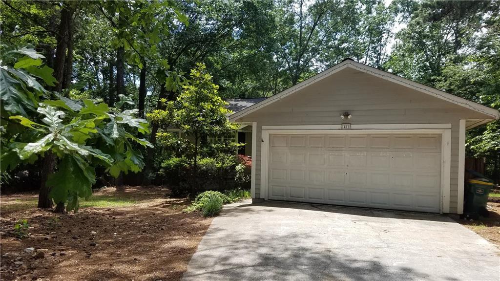 481 Victoria Rd., Woodstock, GA 30189