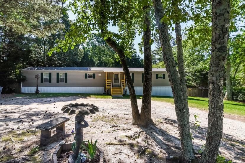 5080 Pilgrim Ln., Auburn, GA 30011
