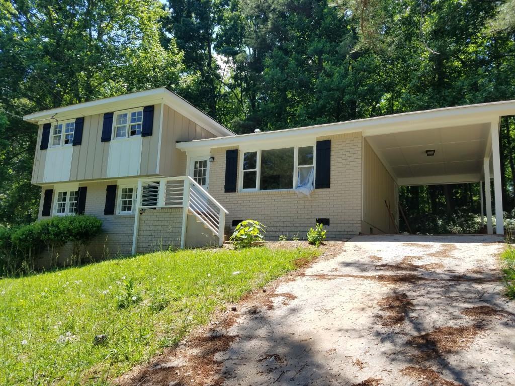 2446 Crestdale Cir., Atlanta, GA 30316