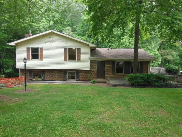 1462 Lakeshore Cir., Gainesville, GA 30501