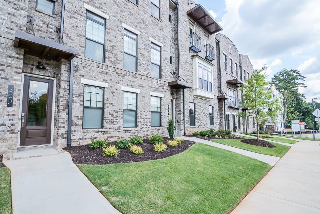 710 Alden Dr. #23, Decatur, GA 30030